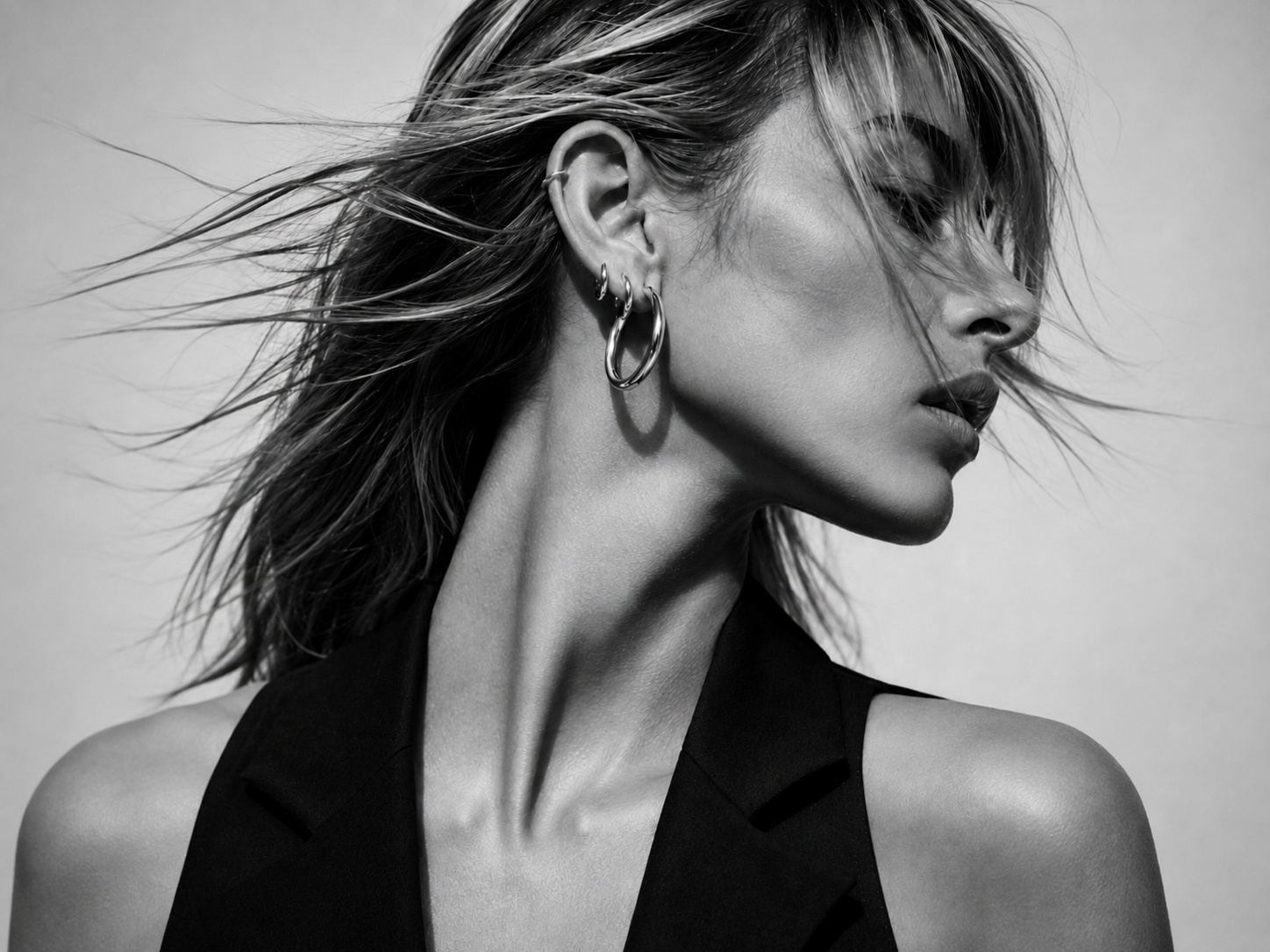 Gold hoop earrings guide by Galleria Armadoro