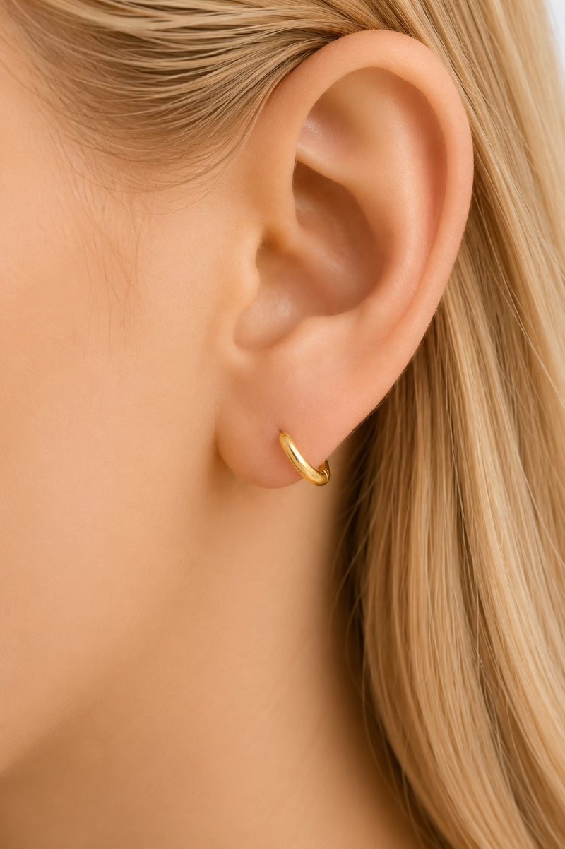6.5mm Gold Huggie Earring