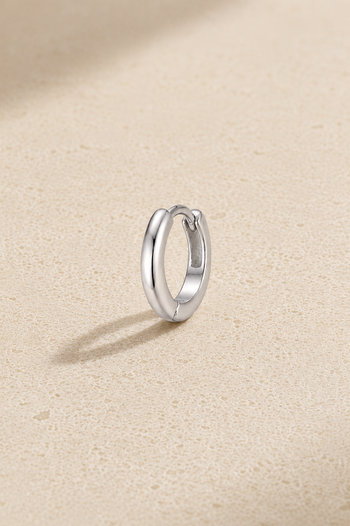 6.5mm Silver Huggie Earring