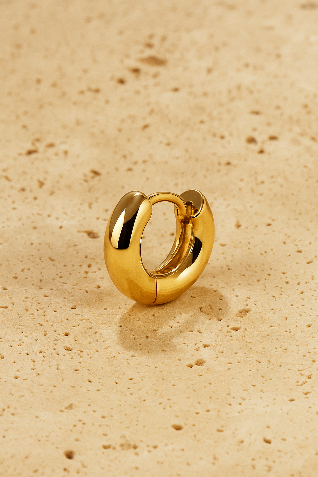 6,5 mm simple gold vermeil huggie