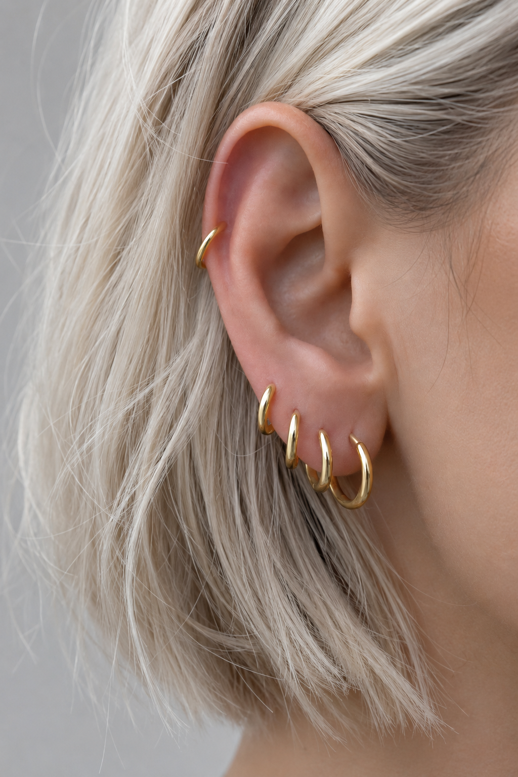 8.5mm Gold Huggie Earring
