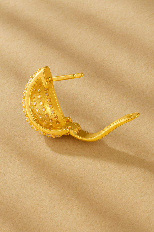 Abbraccio Gold Vermeil Huggie back