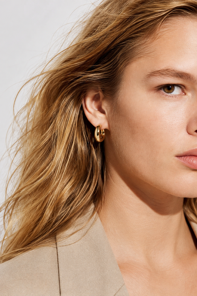 Bella 2 cm gold hoops