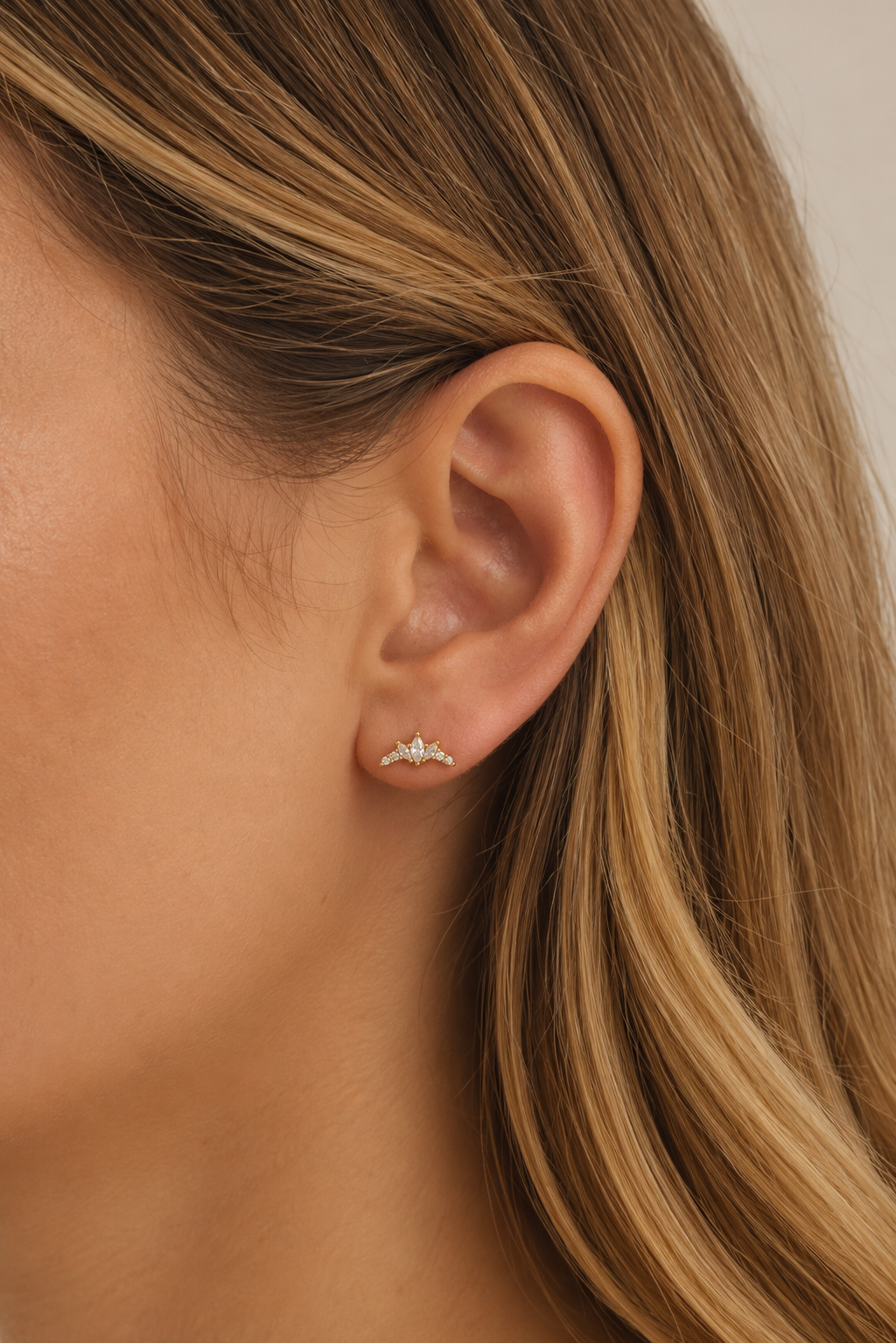 Couronne Gold Stud Earring