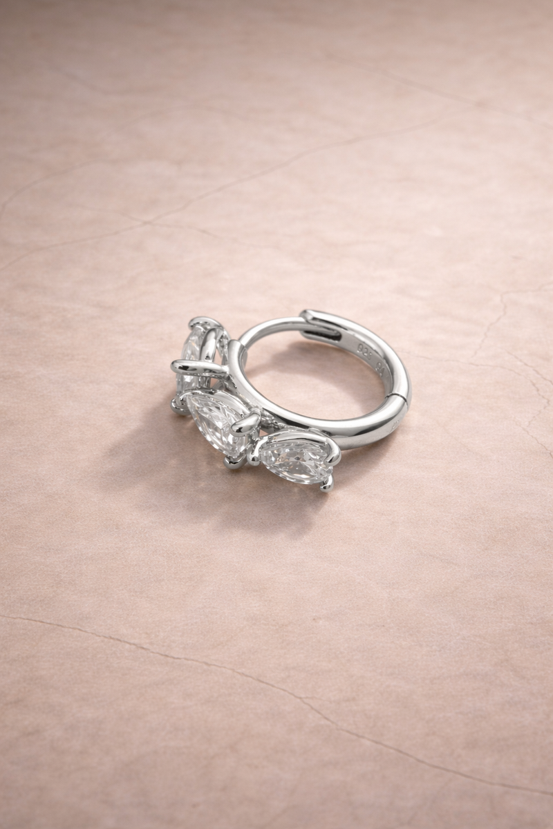 Cascade 8.5 mm Huggie – Silver