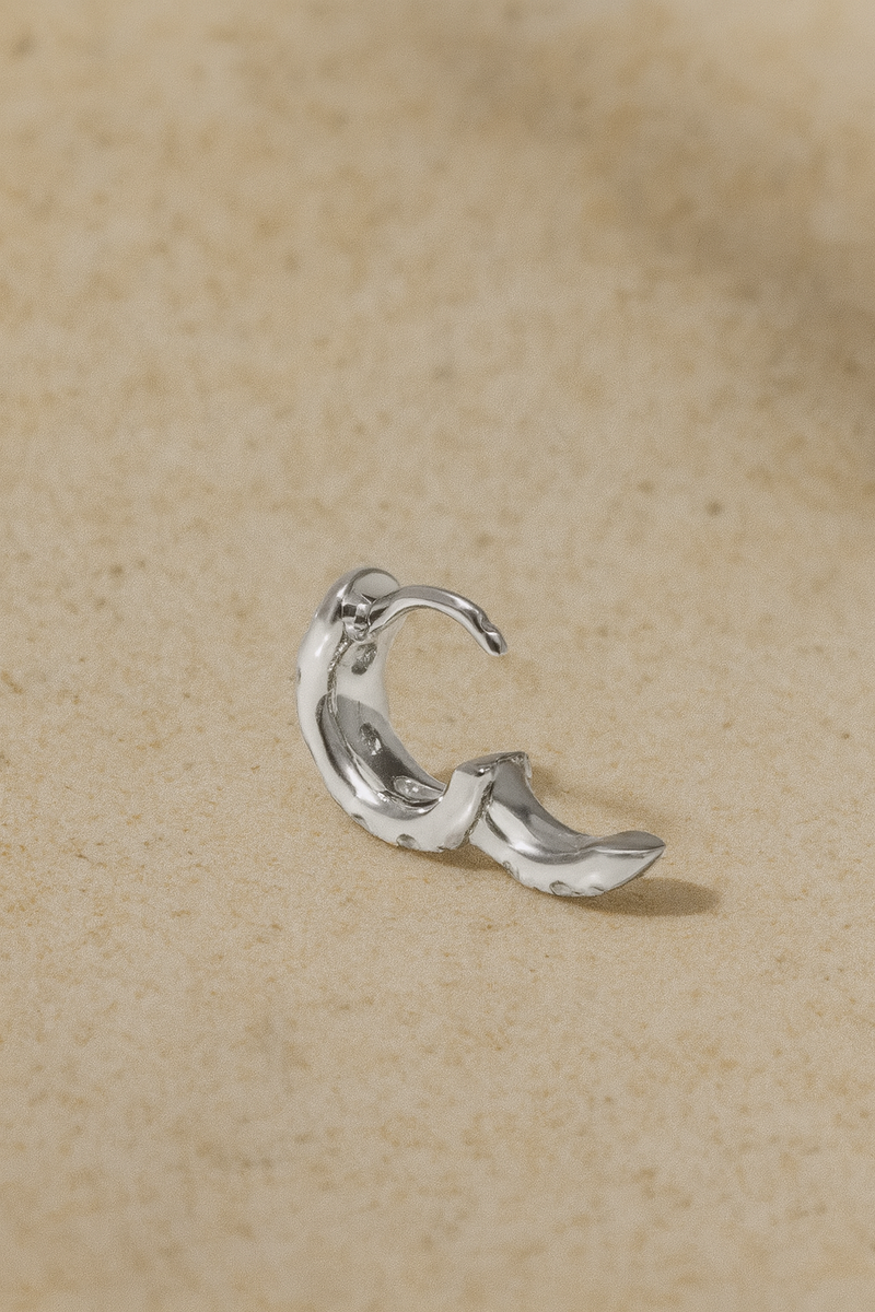 Daria sterling silver huggie