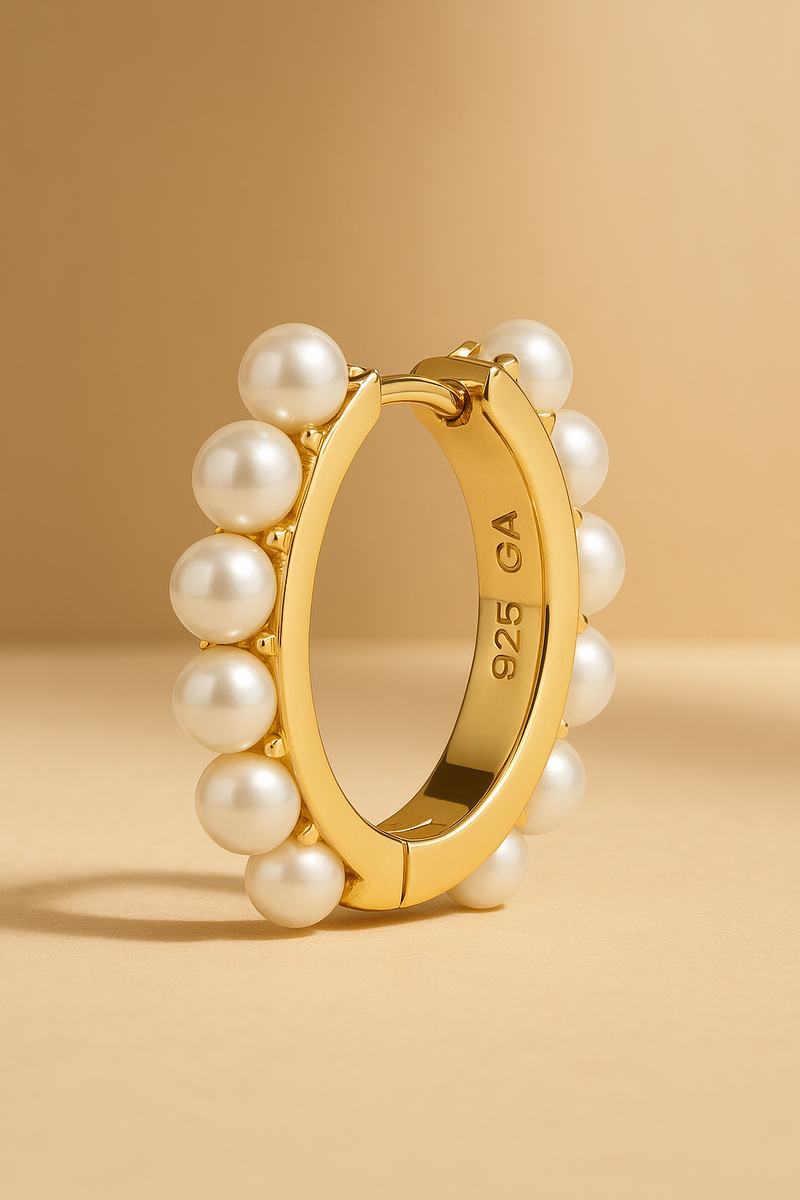 Dolly 12.5mm gold vermeil pearl huggie