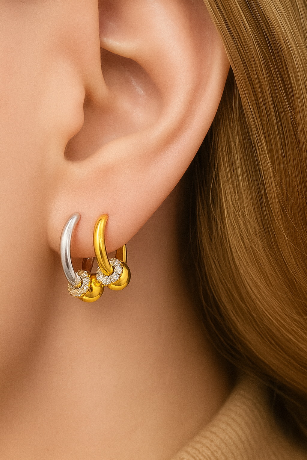 Soraya Piecing Bead Gold Huggie