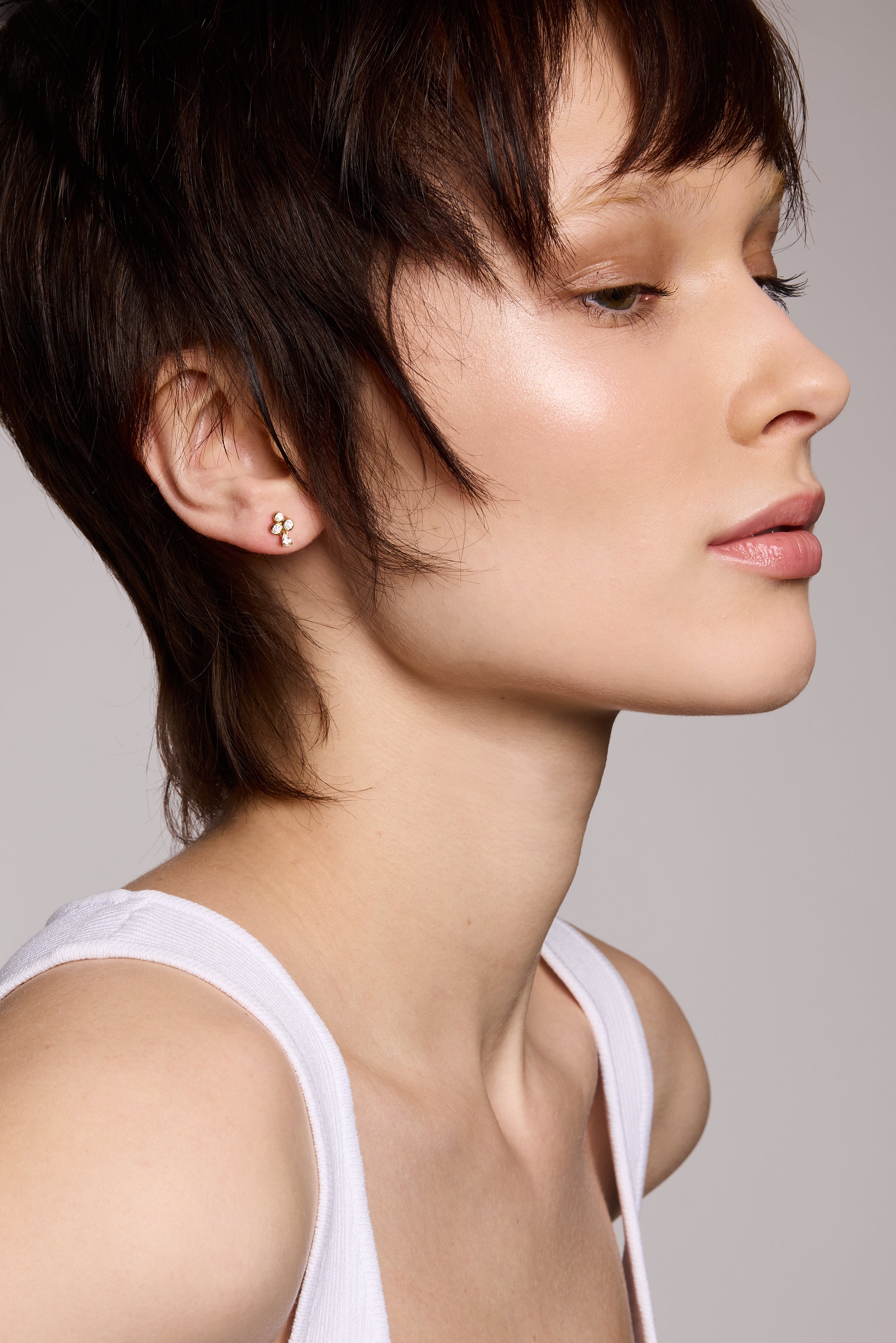 gold stud earrings