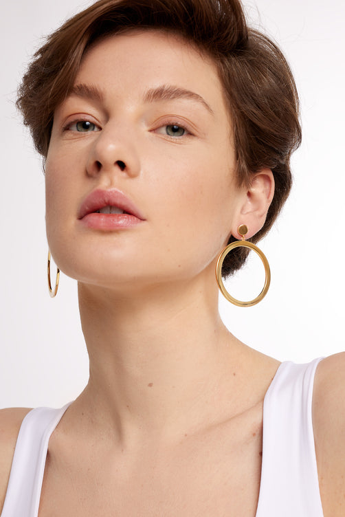 large gold hoop earrings