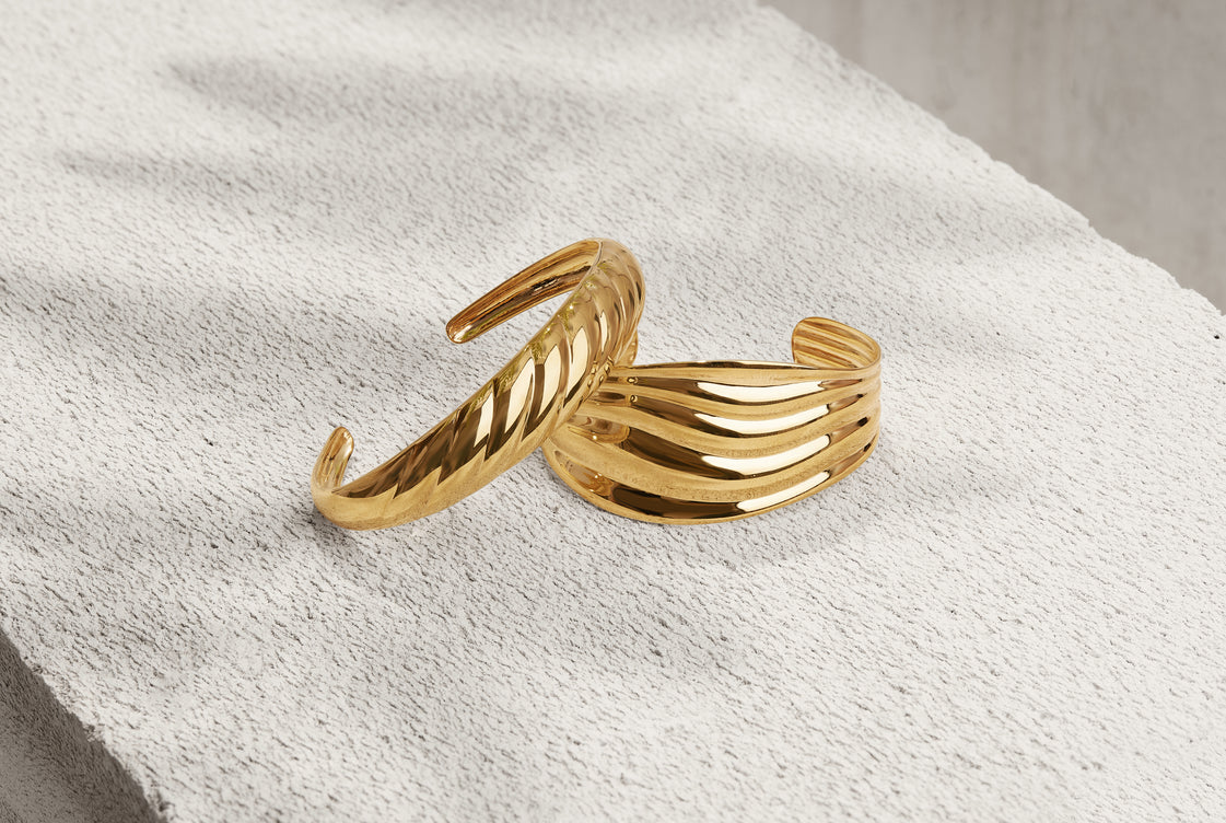 Speira Gold Cuff, Medium