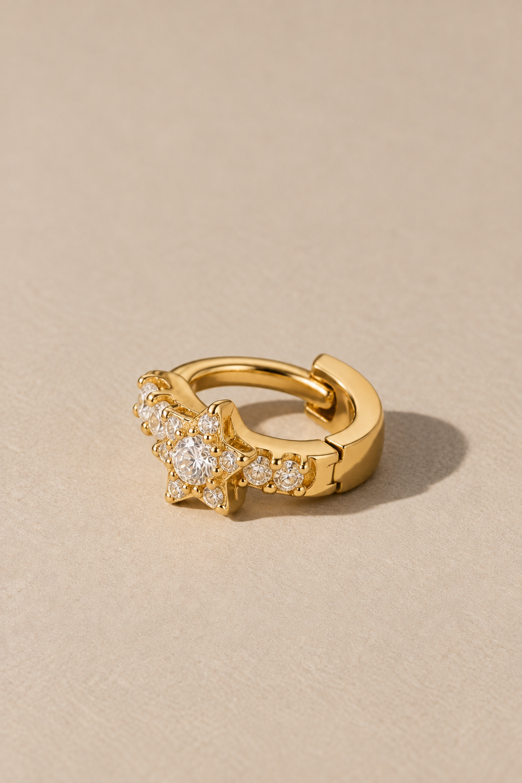 6.5 mm star gold vermeil huggie