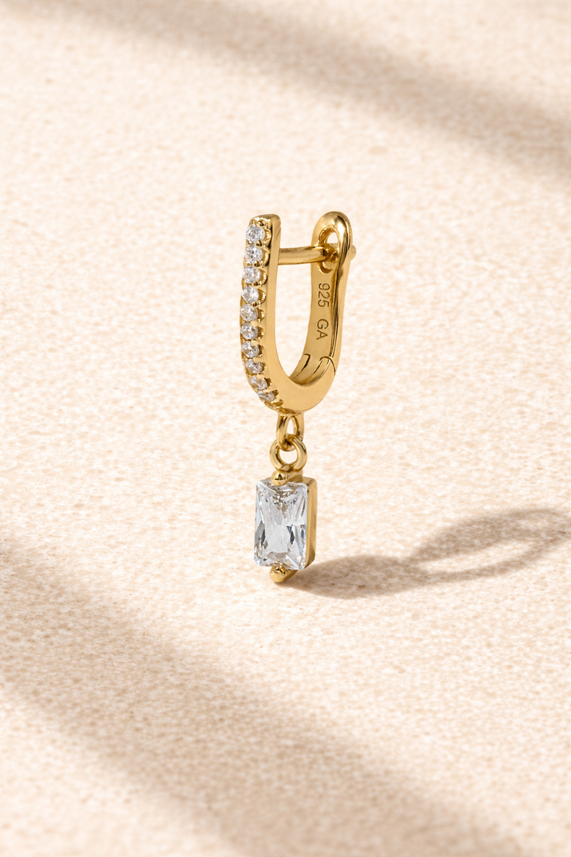 Hanging mini baguette gold vermeil earring