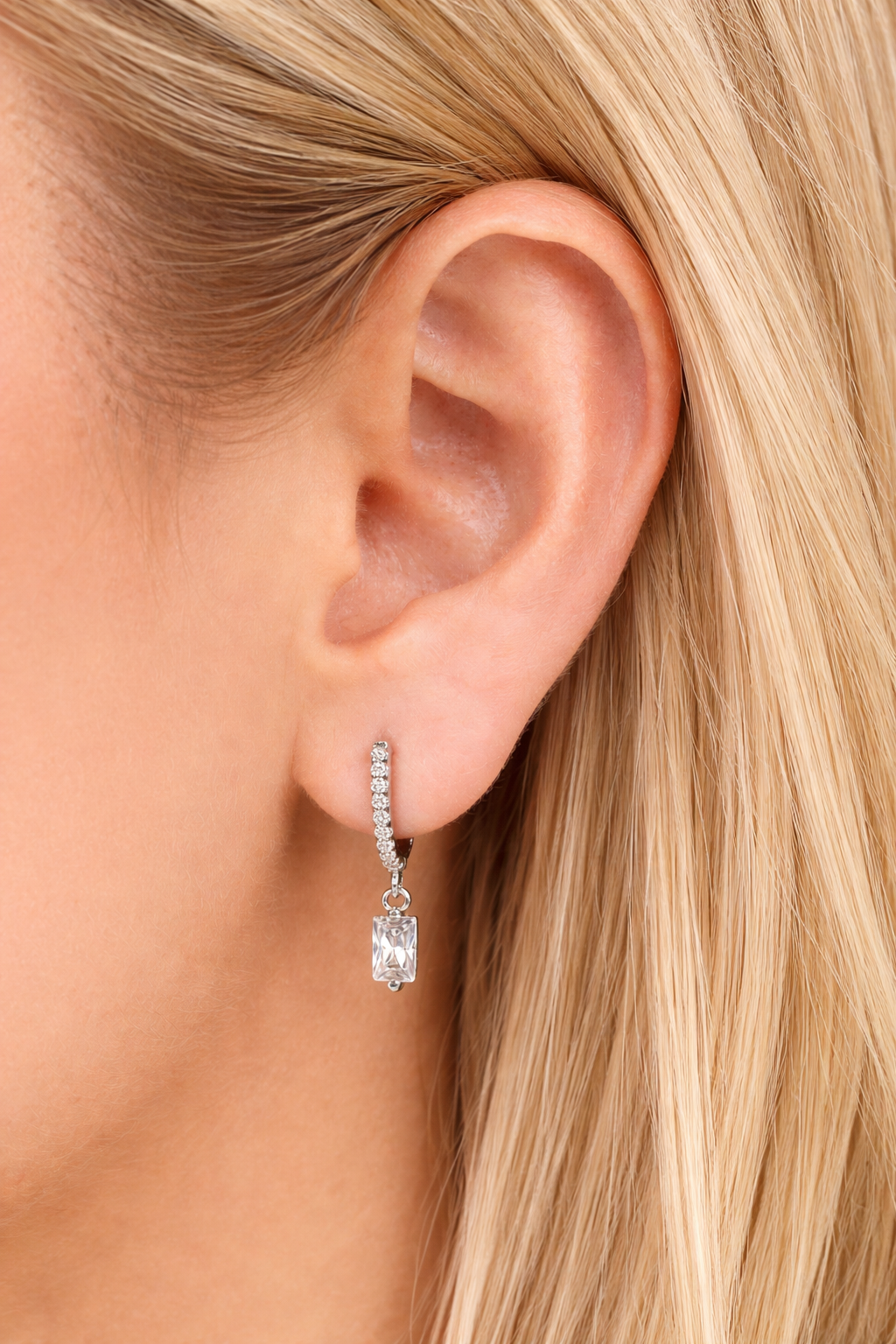 Hanging mini baguette sterling silver earring MODEL