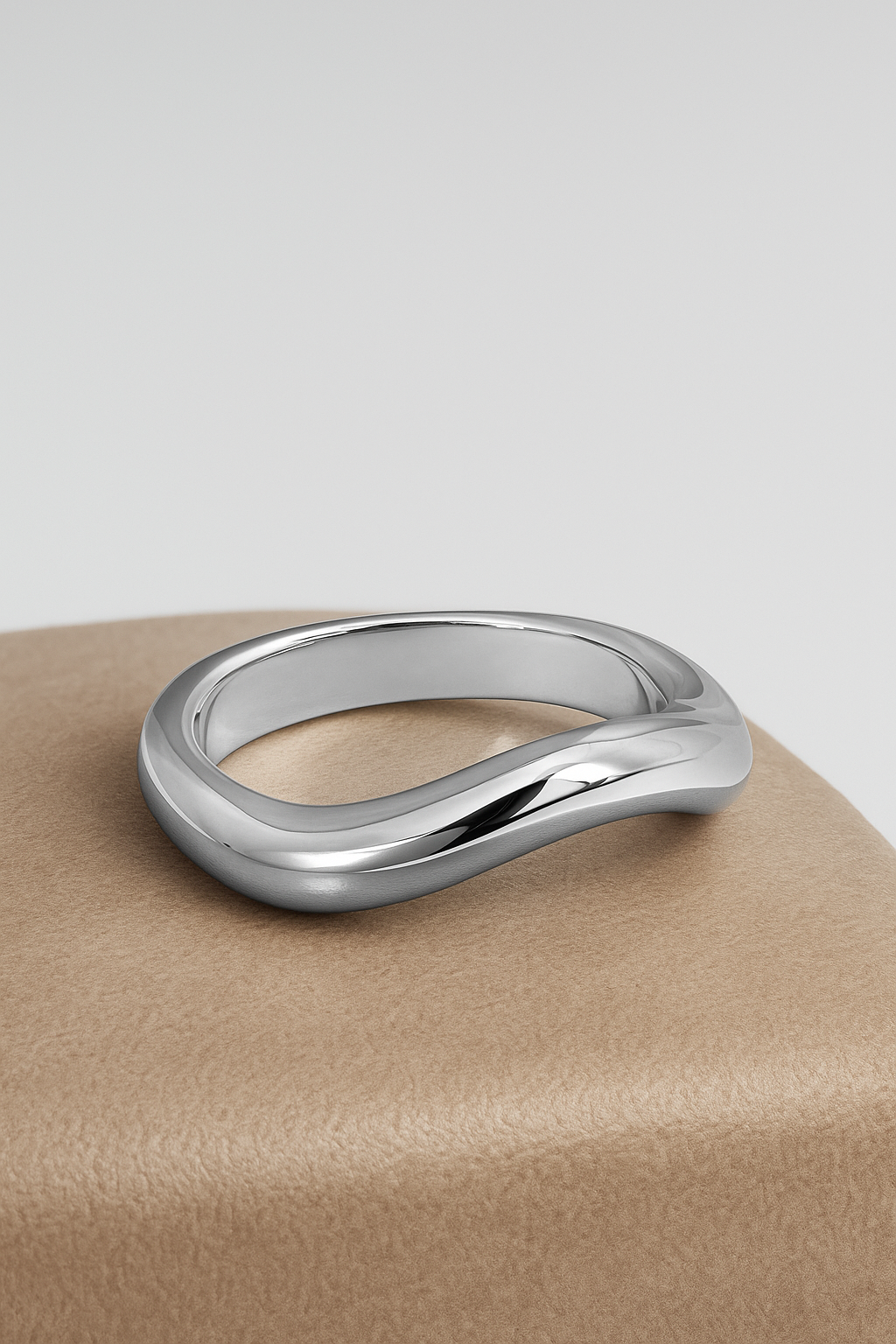 Kyma vector sterling silver ring