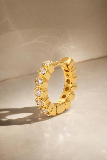 Lola 8 mm gold vermeil huggie