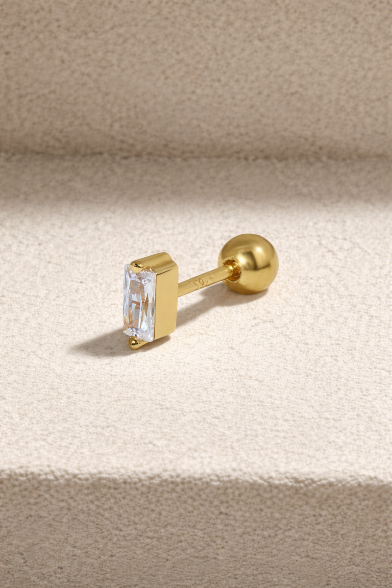 Mini baguette gold vermeil stud earring (ball screw)