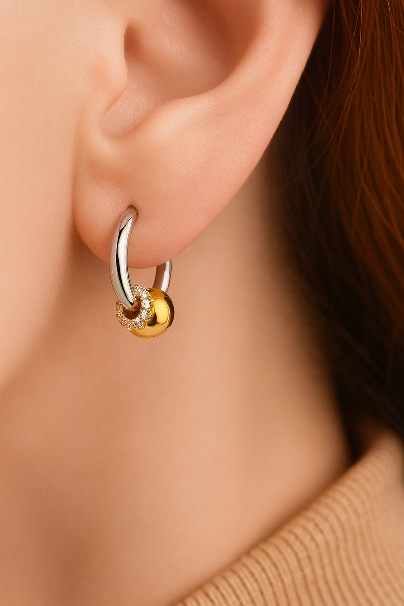 Soraya Piecing Bead Two-Tone Huggie