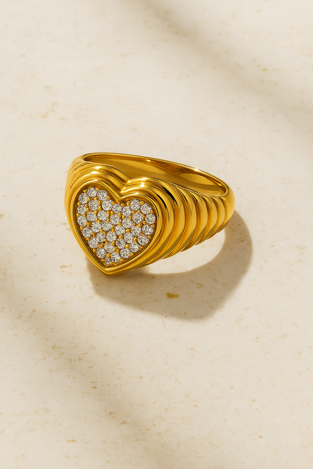 Ridge Heart Pavé Ring – Gold Vermeil