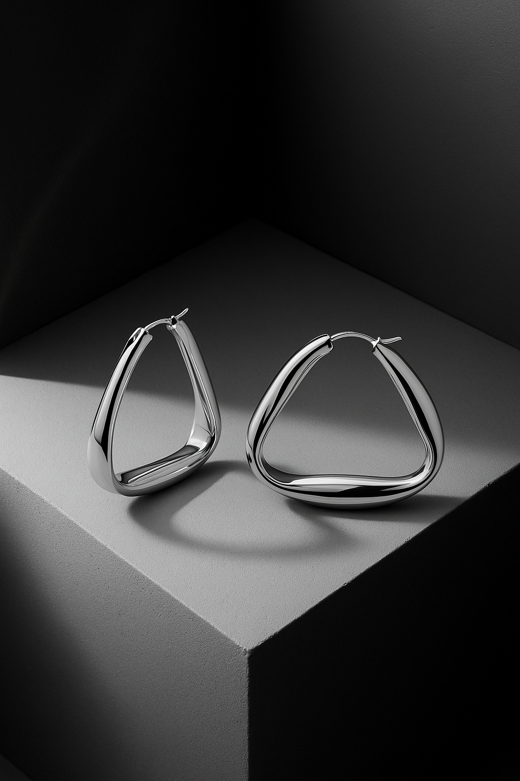 Super Loulou sterling silver hoops