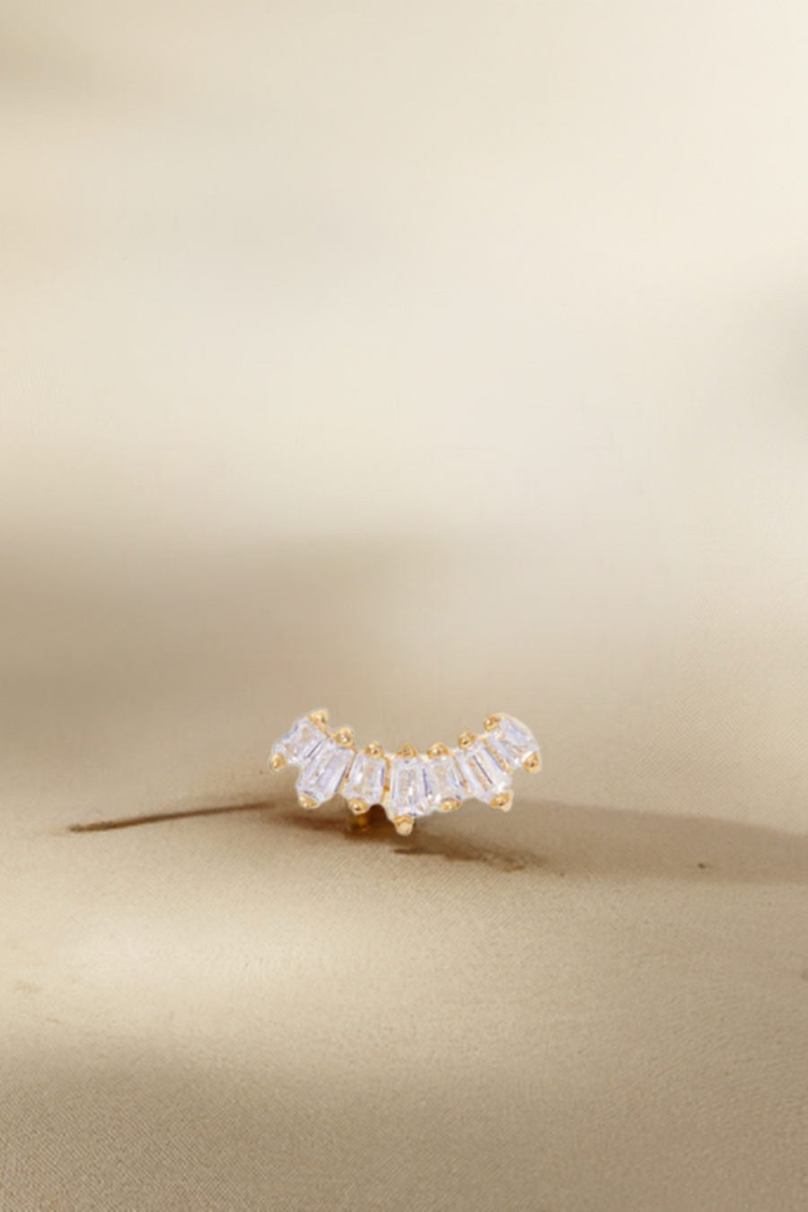 Baguette gold vermeil stud earring (ball screw)
