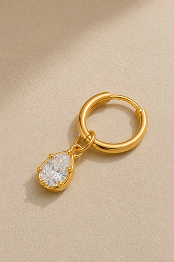 Vittoria Gold Teardrop Charm Huggie – 11mm