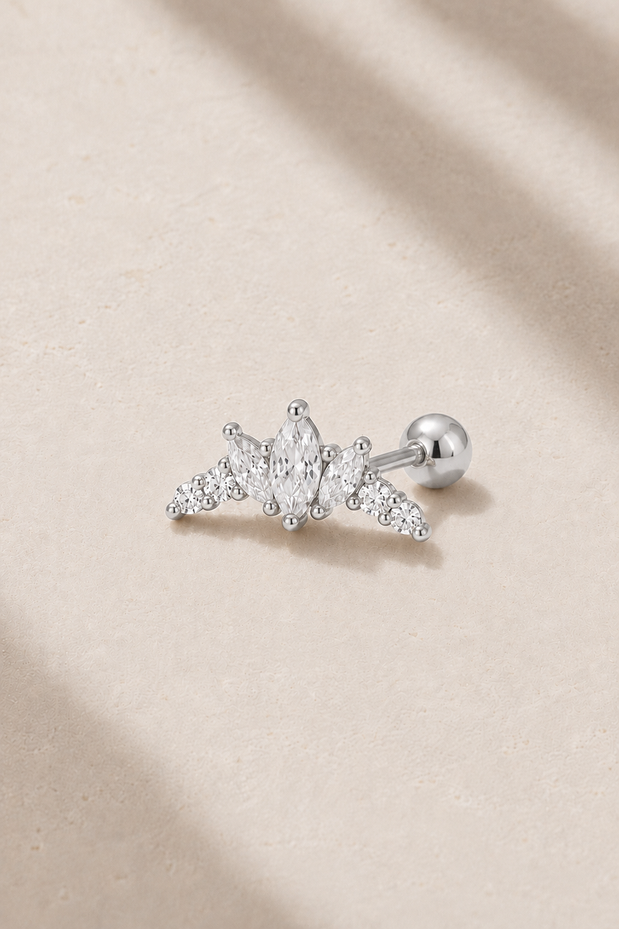 Couronne Silver Ball Screw Stud Earring