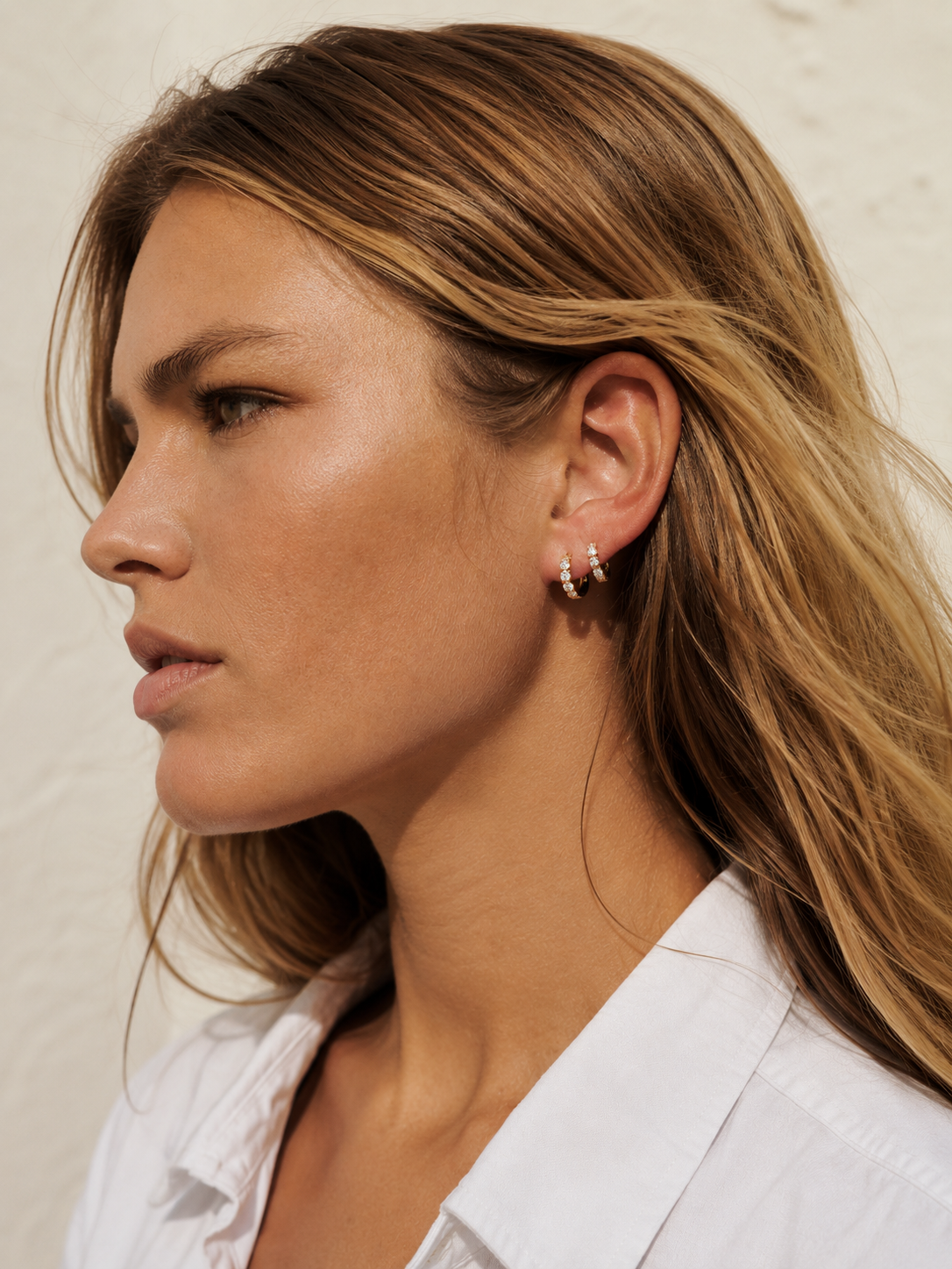 Gala Reverse Gold Huggie Earring 8.5mm