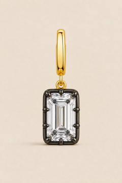 Vittoria emerald-cut stone hook charm in 24ct gold plating with black rhodium prong setting – front view