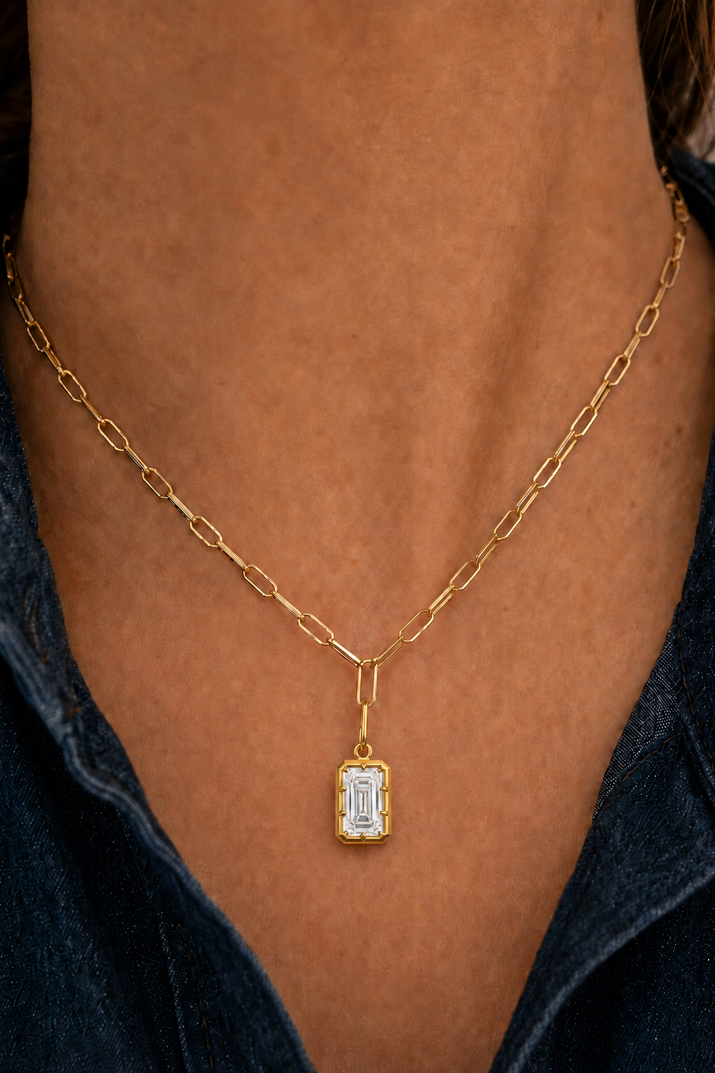 Model wearing 24ct gold plated Large Link Chain necklace with Vittoria Emerald Cut gold hook charm