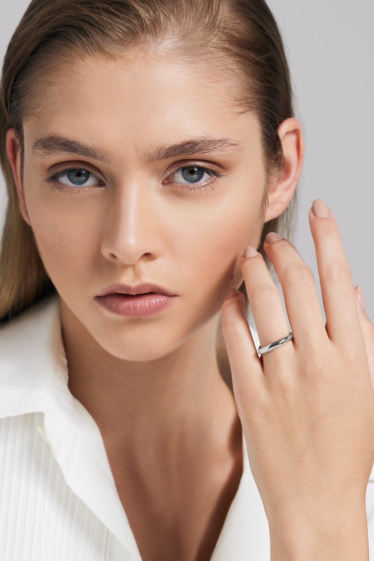 Kyma band sterling silver ring