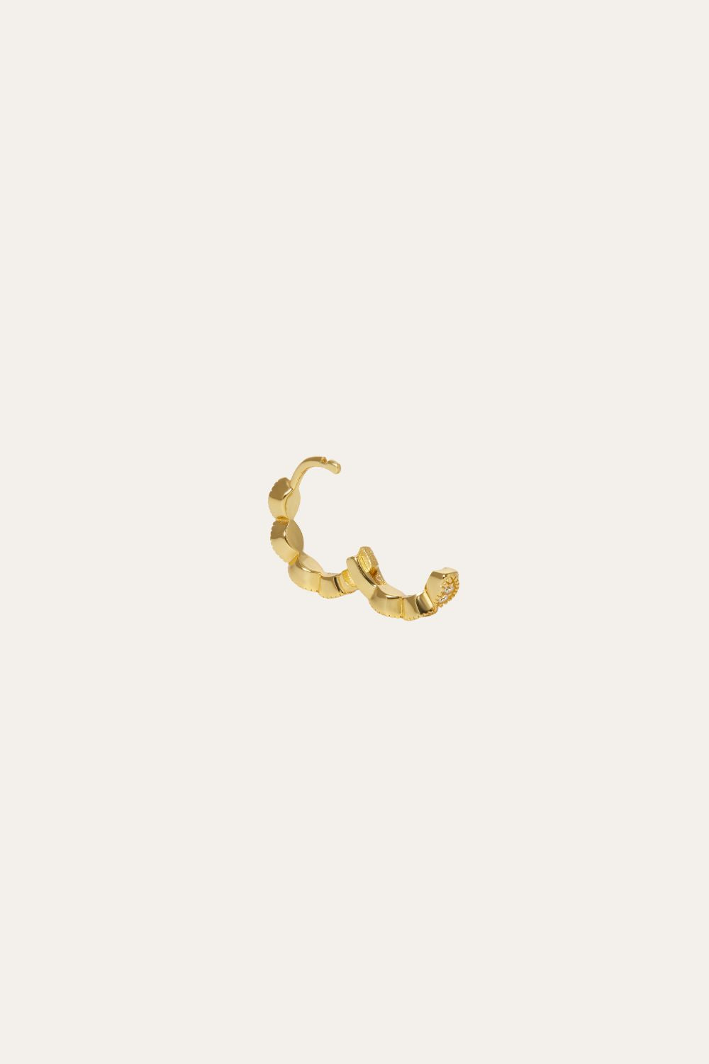 Tasha 8.5 mm gold vermeil huggie