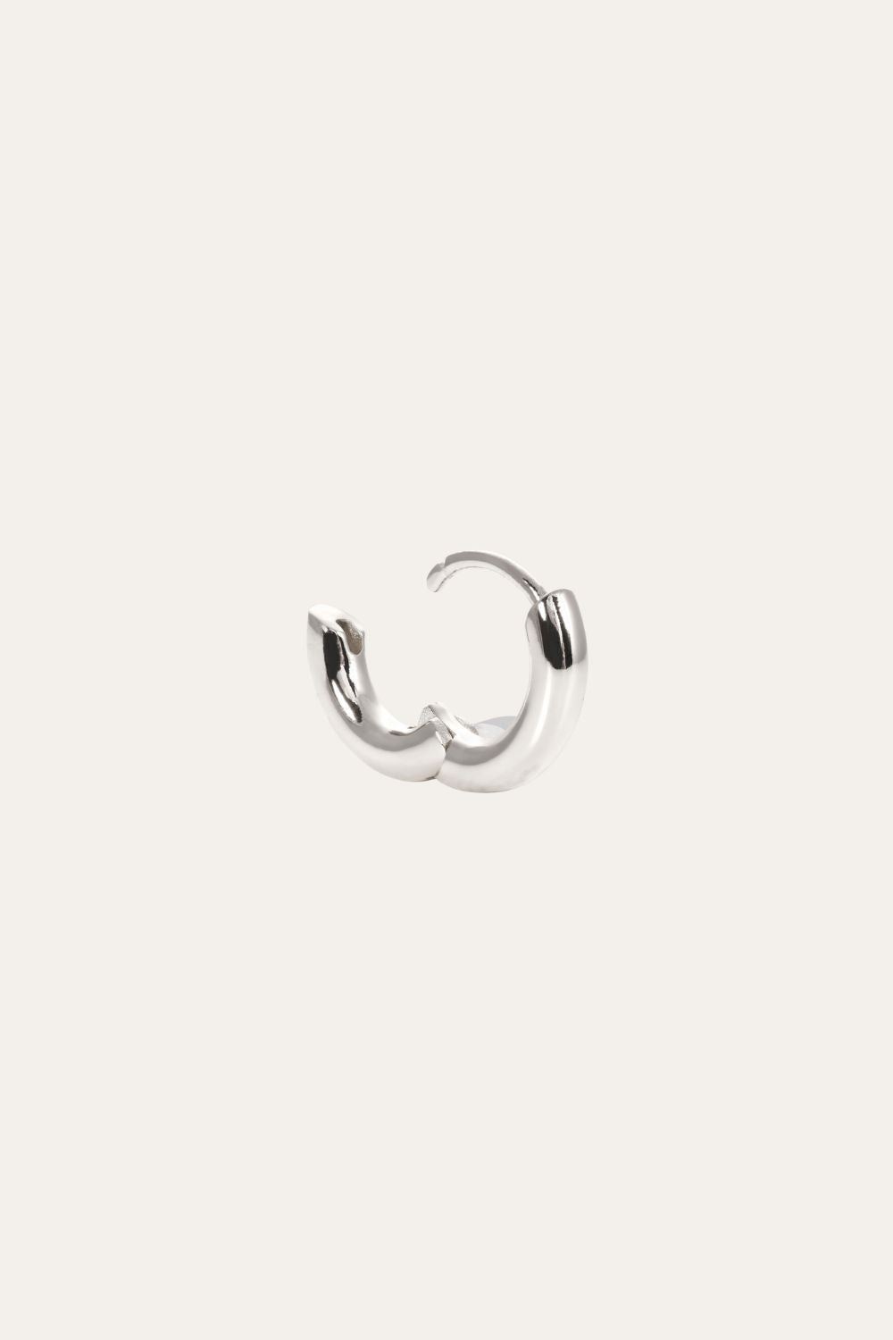 8,5 mm simple sterling silver huggie